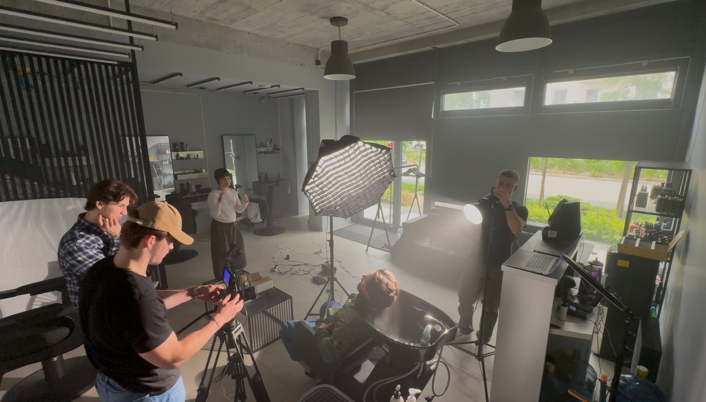 Behind the scenes 1